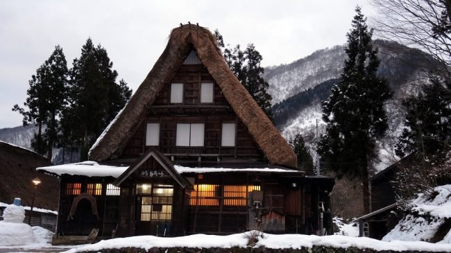 🏞️ 엣추 고카야마 아이노쿠라 마을 (엣추 고카야마 아이노쿠라 슈라쿠)